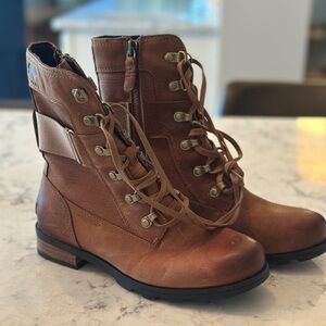 NEW (without tags) Women's Sorel Emelie Brown Conquest Boots